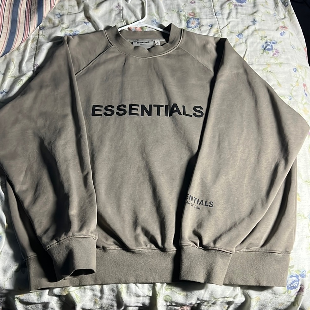 Essentials Sweatshirt - image 1